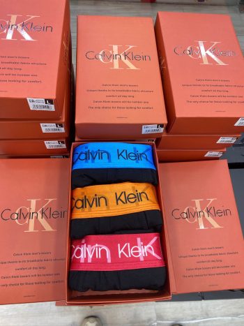 Black T-shirt short sleeves